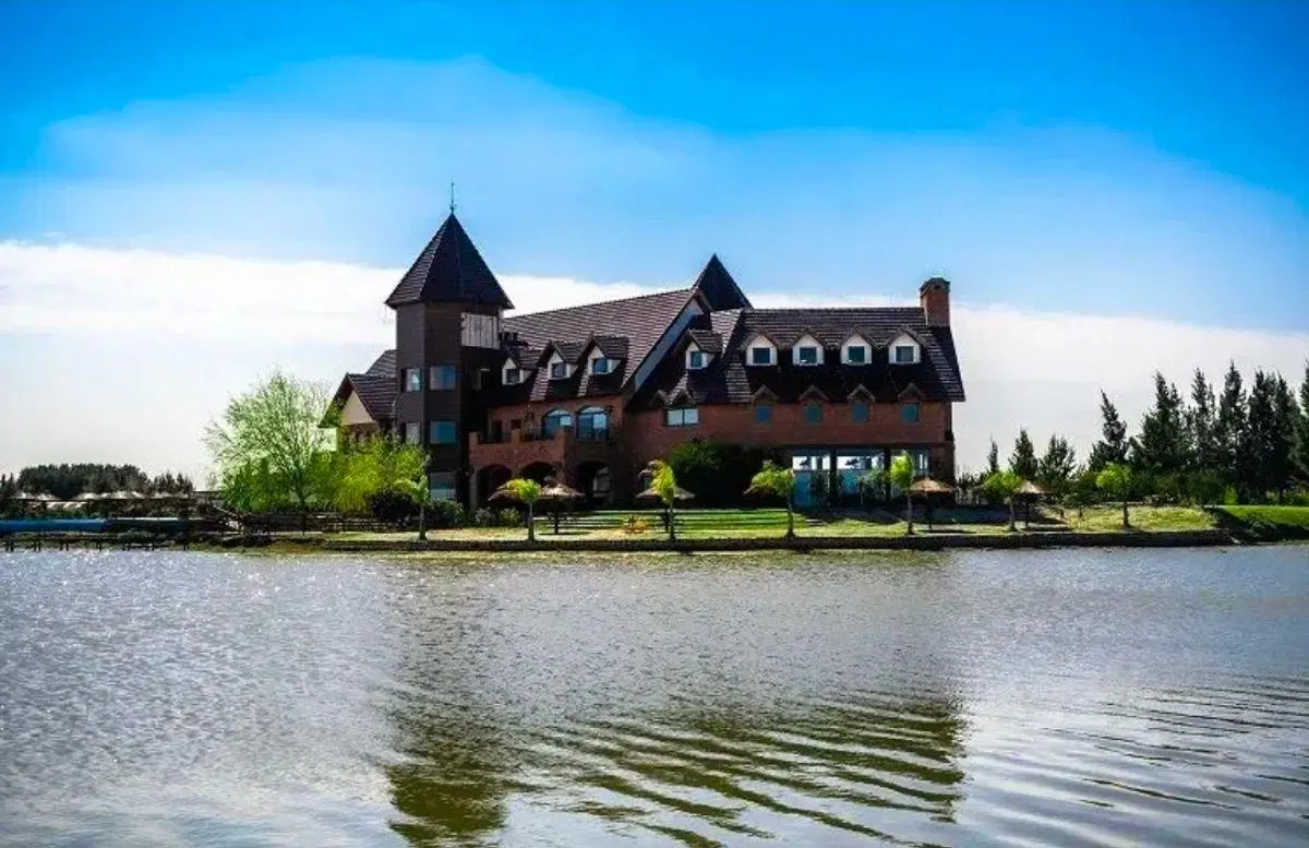 Lote a la laguna en venta de 680m2 ubicado en Principado Canning 3