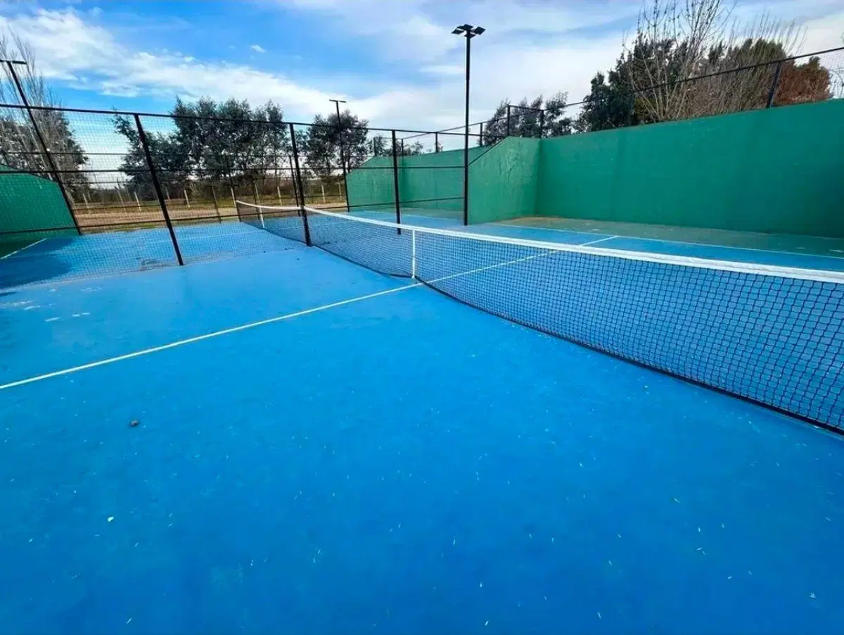Lote en venta a la laguna de 738 m2 ubicado en Principado Canning 5