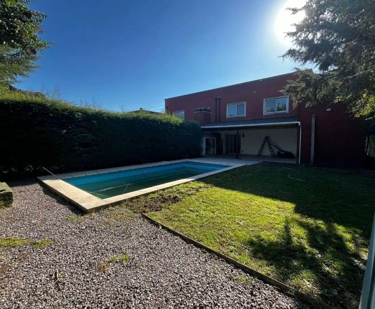 Casa en alquiler en Los Rosales Canning 4