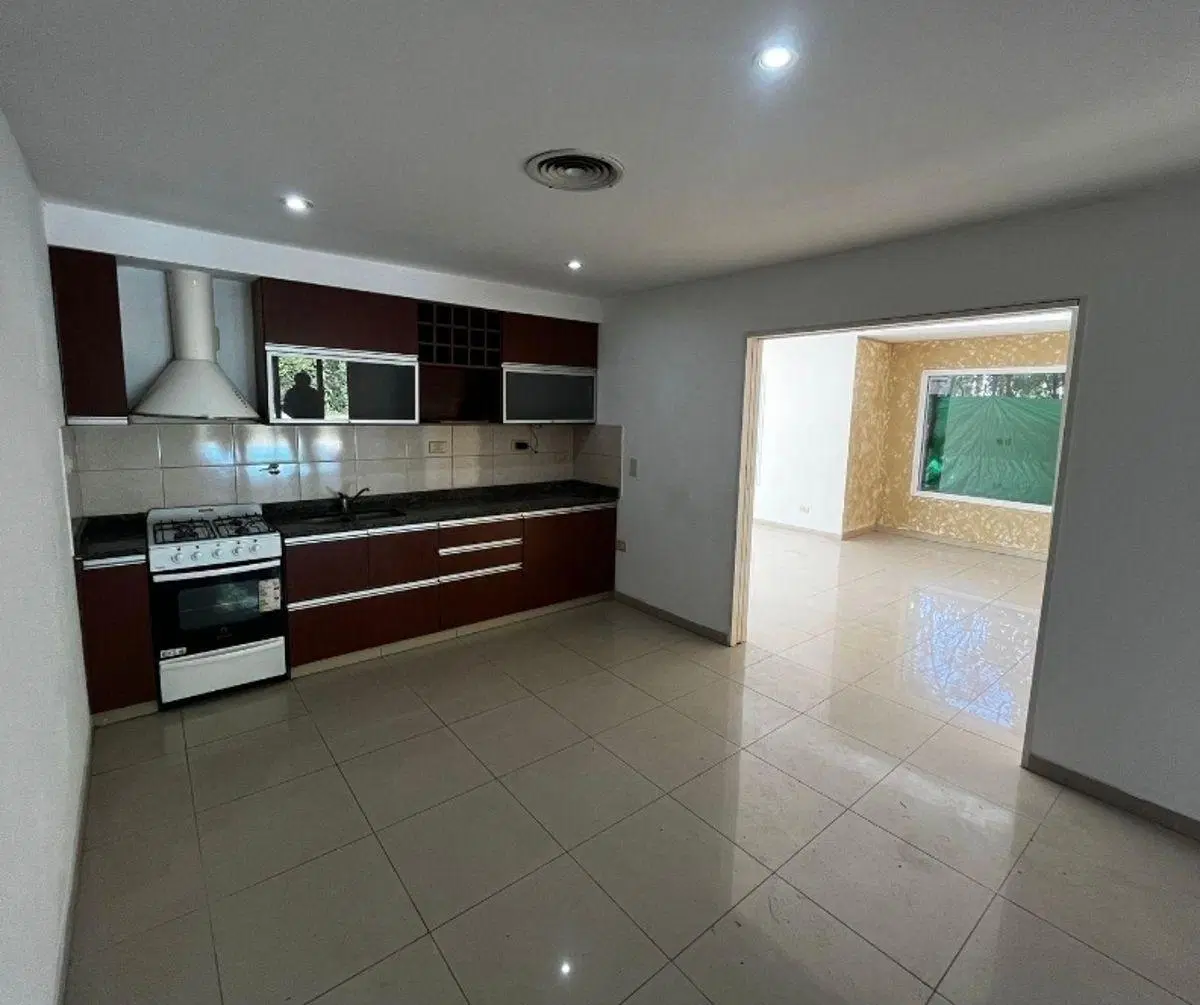 Casa en alquiler en Los Rosales Canning 3