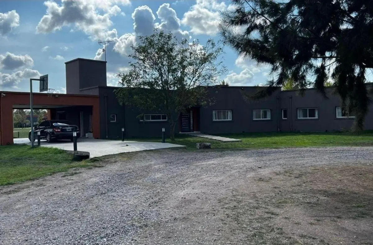 Casa 4 ambientes en alquiler en Fincas Sporting Club – San Vicente 2