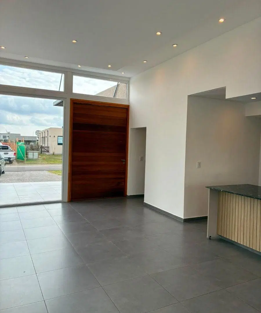 Casa en venta en el barrio San Felipe Canning 3