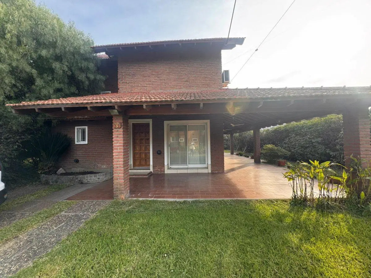 Propiedad a la venta en el Barrio Mi Refugio sobre lote de 447m2 3