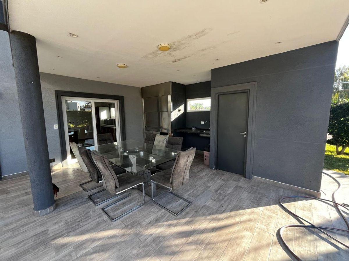 Foto de Casa de categoría en alquiler en Lagos de Canning, imagen 5