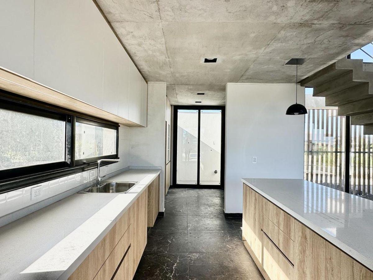 Foto de Casa a estrenar en venta Barrio Cruz Del Sur Canning, imagen 3