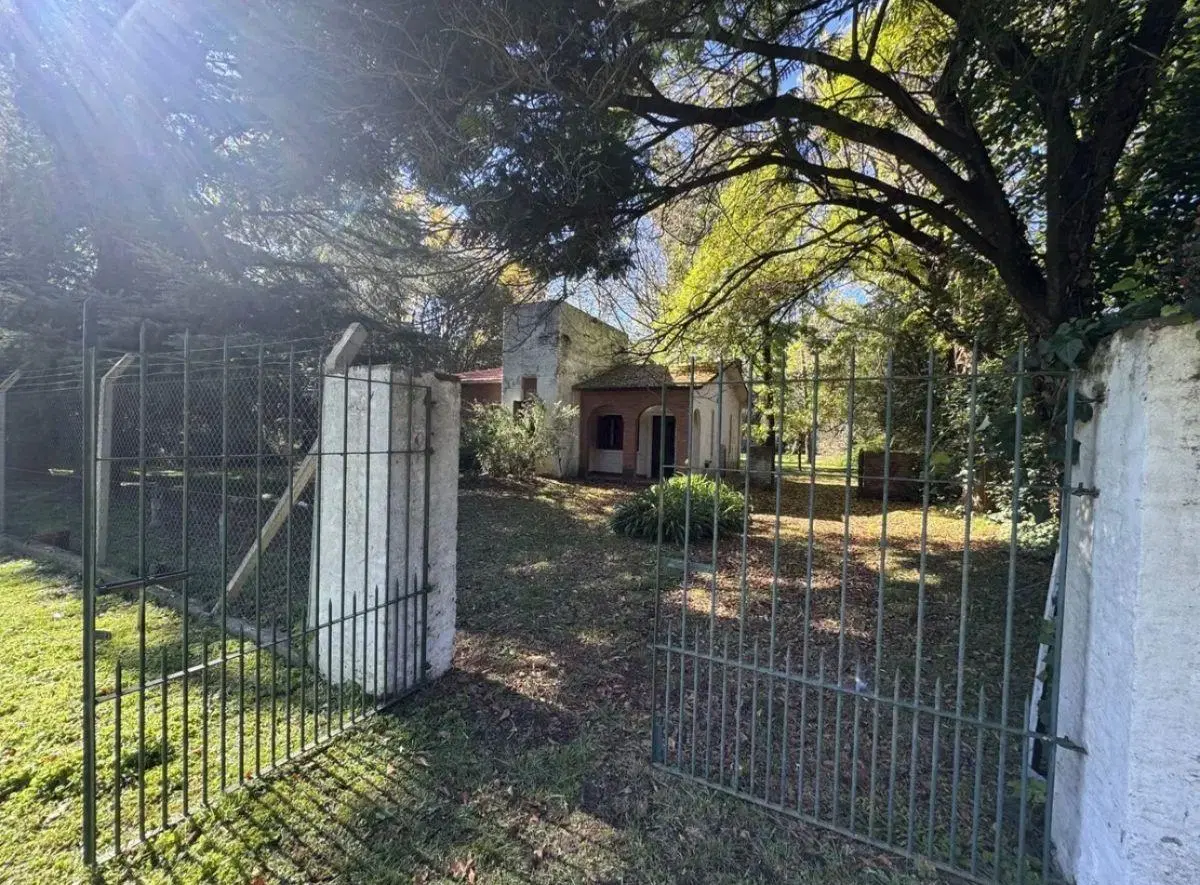Alquiler comercial sobre ruta único punto en la zona lote 2.400 M2 con casa 8