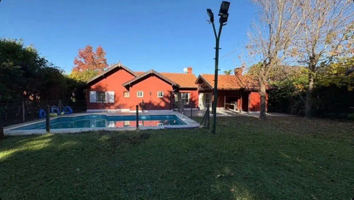 Casa en venta en Echeverría Del Lago Canning. Apto Crédito 1
