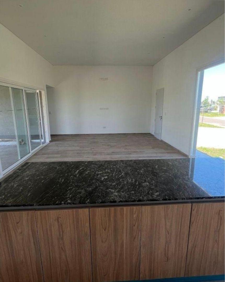 Foto de ALQUILER EXCELENTE CASA A ESTRENAR BARRIO SAN SIMÓN, CANNING, imagen 4
