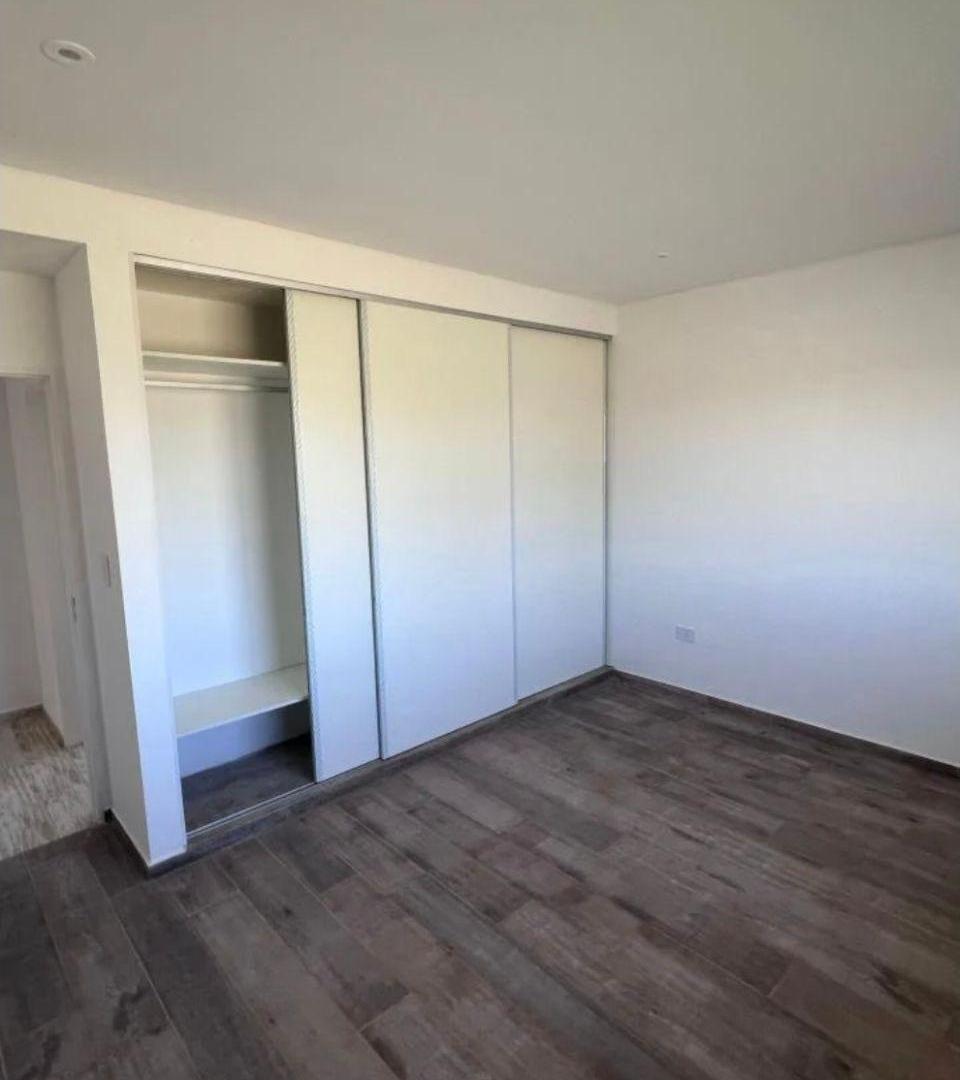 Foto de ALQUILER EXCELENTE CASA BARRIO SAN SIMÓN, CANNING, imagen 2