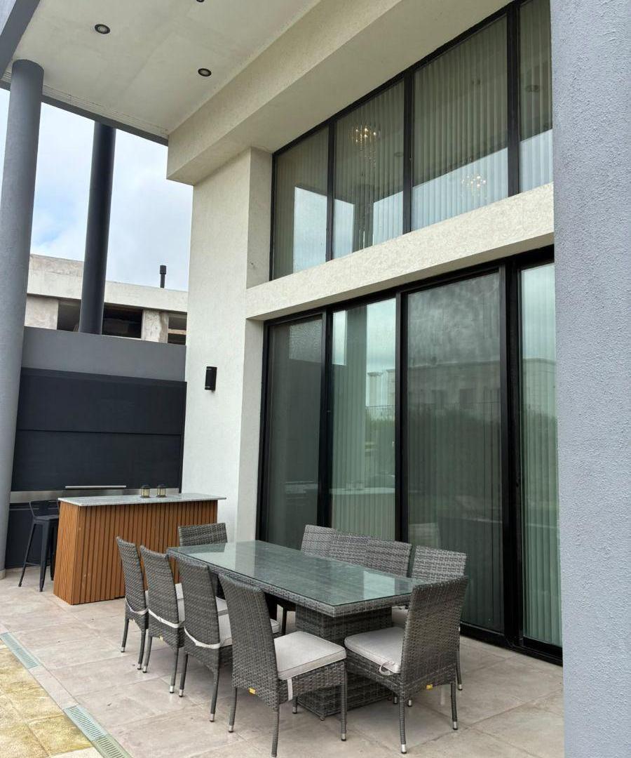 Foto de Casa a La Venta en La Providencia - Canning, imagen 2