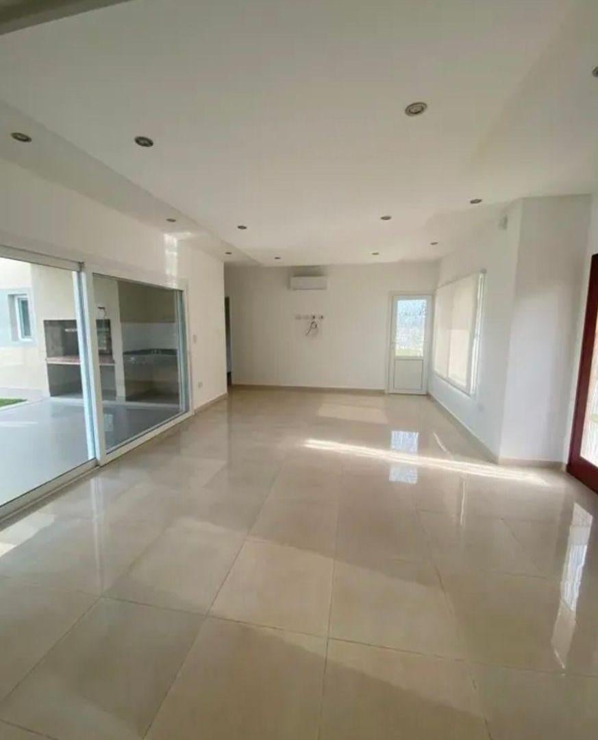 Foto de Casa en venta a estrenar en Santa Inés Canning . Acepta financiación, imagen 3