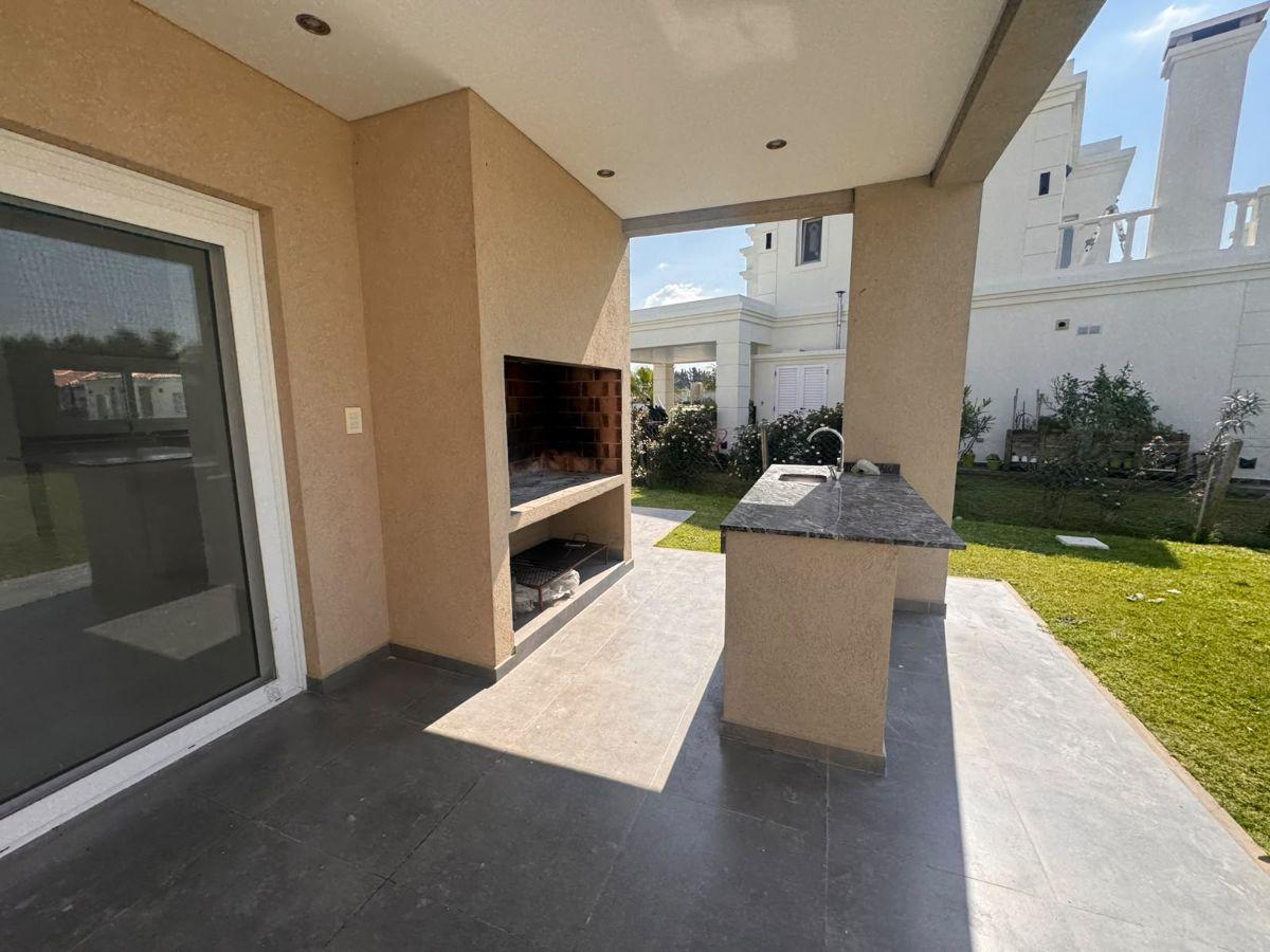 Foto de Casa en venta en Barrio Santa Inés, Canning, imagen 2