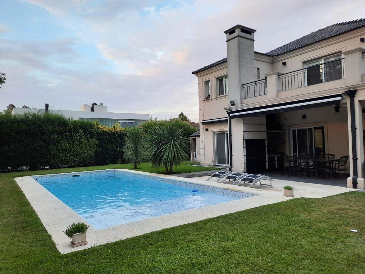 Foto de Casa en venta c/ cochera en El Centauro Canning. Apto Crédito, imagen 1