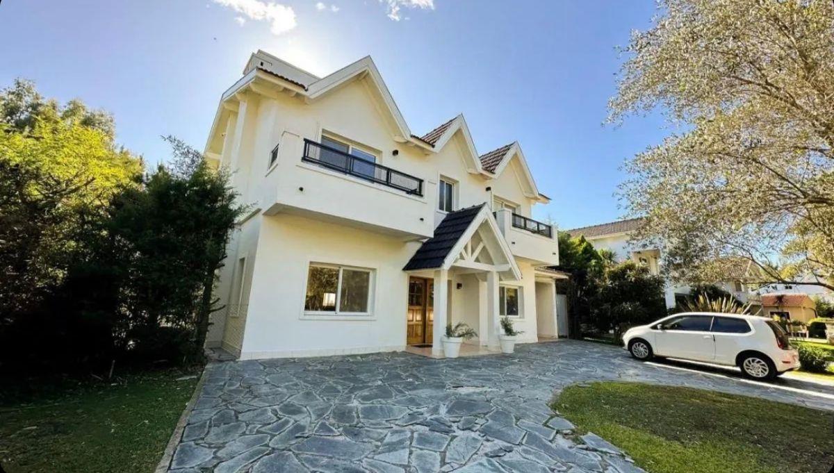 Foto de Casa en venta 6 ambientes en El Lauquen Canning, imagen 2
