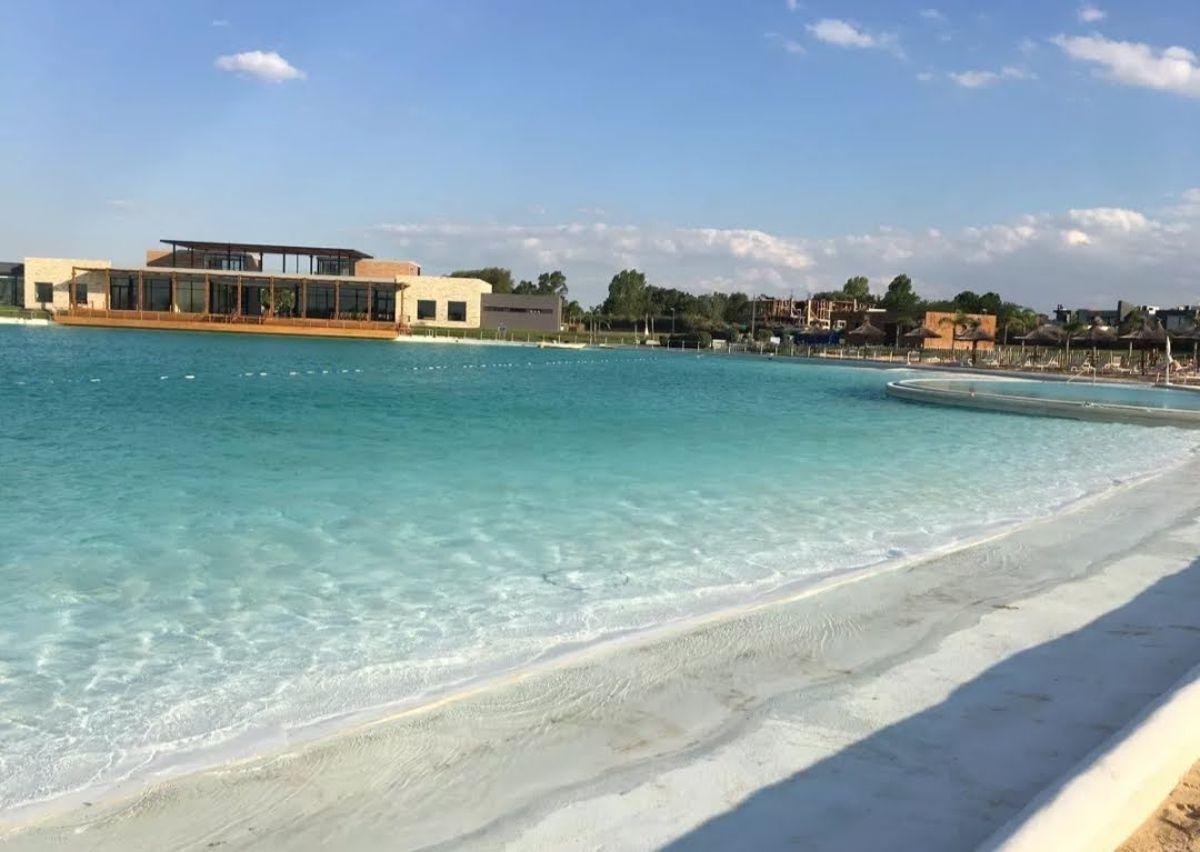 Foto de Lote en venta de 850 m2 ubicado en Barrio Privado Terralagos fondo a la, imagen 5