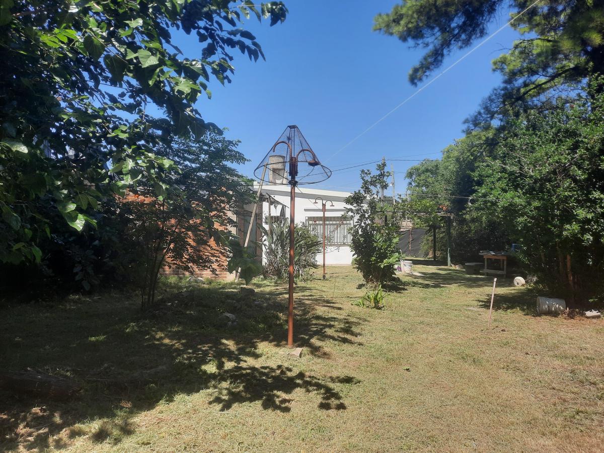 Foto de CASA 2 DORMITORIOS, COCHERAS, QUINCHO, PATIO JARDIN PÉREZ, imagen 5