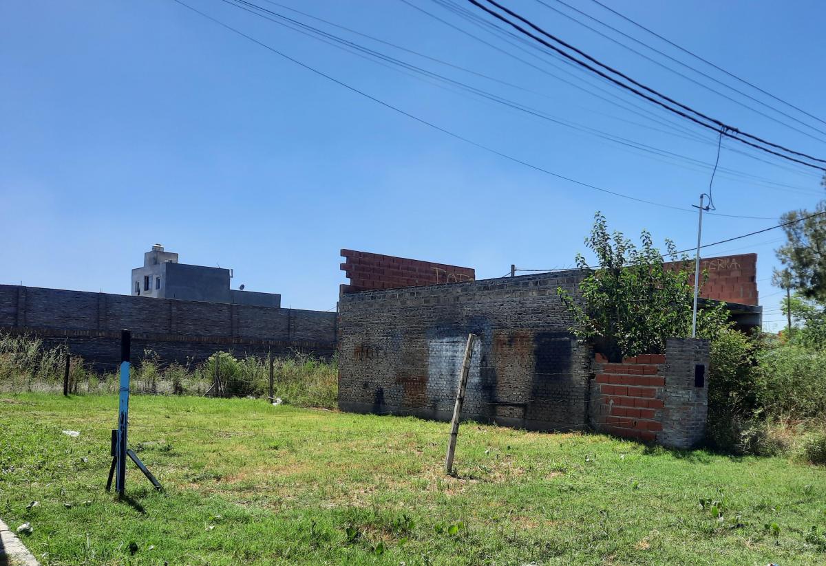 Venta Permuta Lote Terreno 200 m² Barrio Los Robles Pérez 3