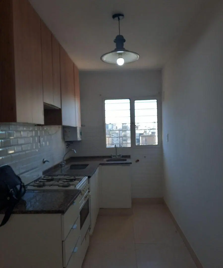 Semipiso 2 Dormitorios con balcón al frente Pellegrini 1200 Rosario Centro 2