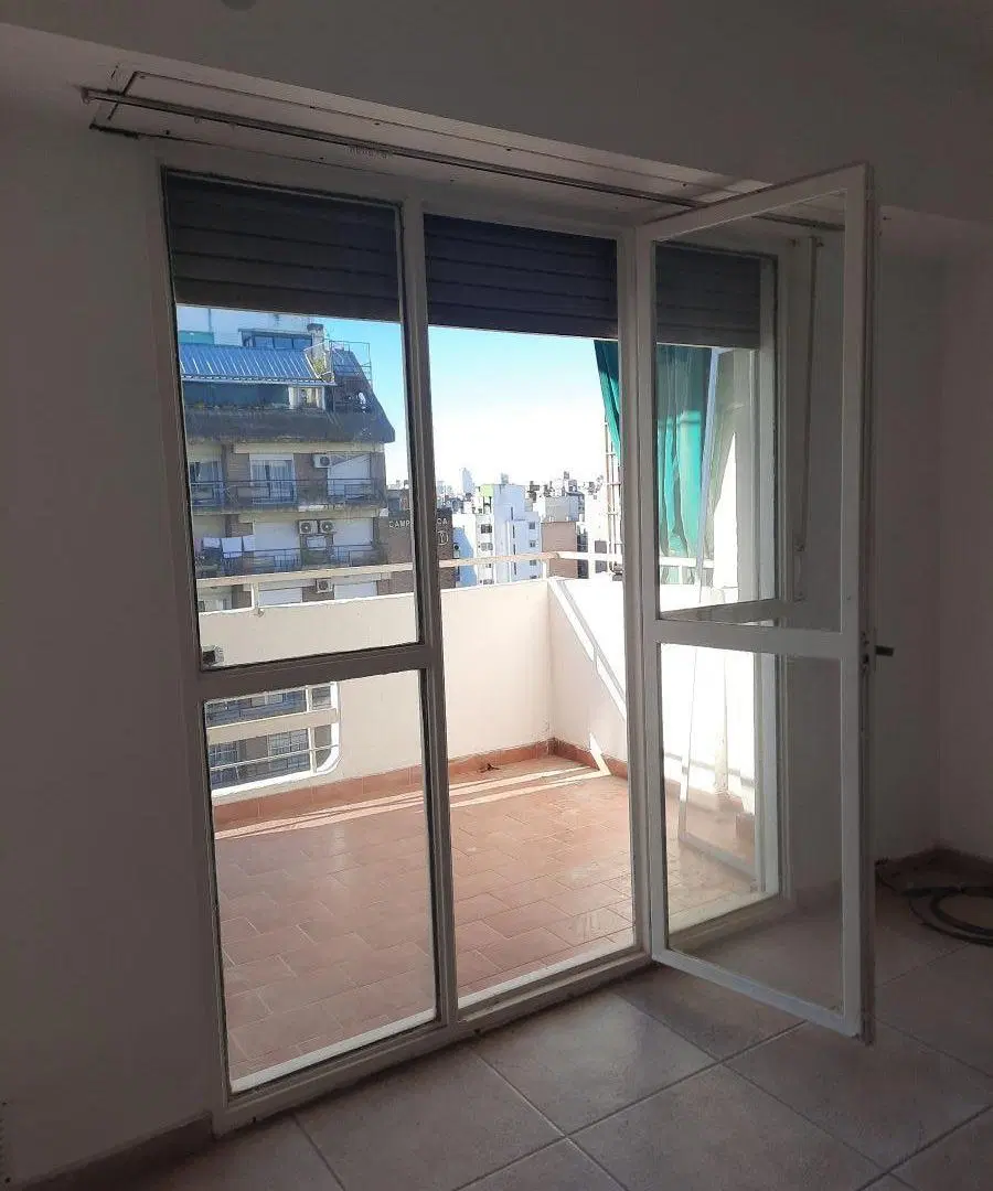 Semipiso 2 Dormitorios con balcón al frente Pellegrini 1200 Rosario Centro 4