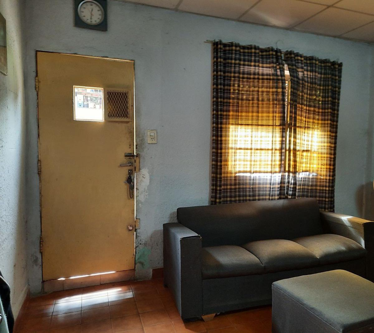 Foto de CASA AL FRENTE, PLANTA BAJA ALTA, 3 HABITACIONES, PATIO, TERRAZA, imagen 4