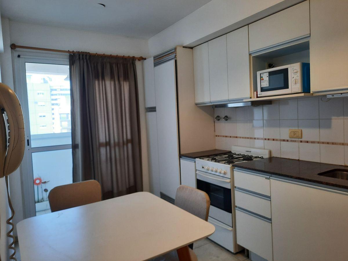 Foto de SEMIPISO 2 DORMITORIOS DOBLE BALCÓN VISTA RIO ROSARIO CENTRO, imagen 4