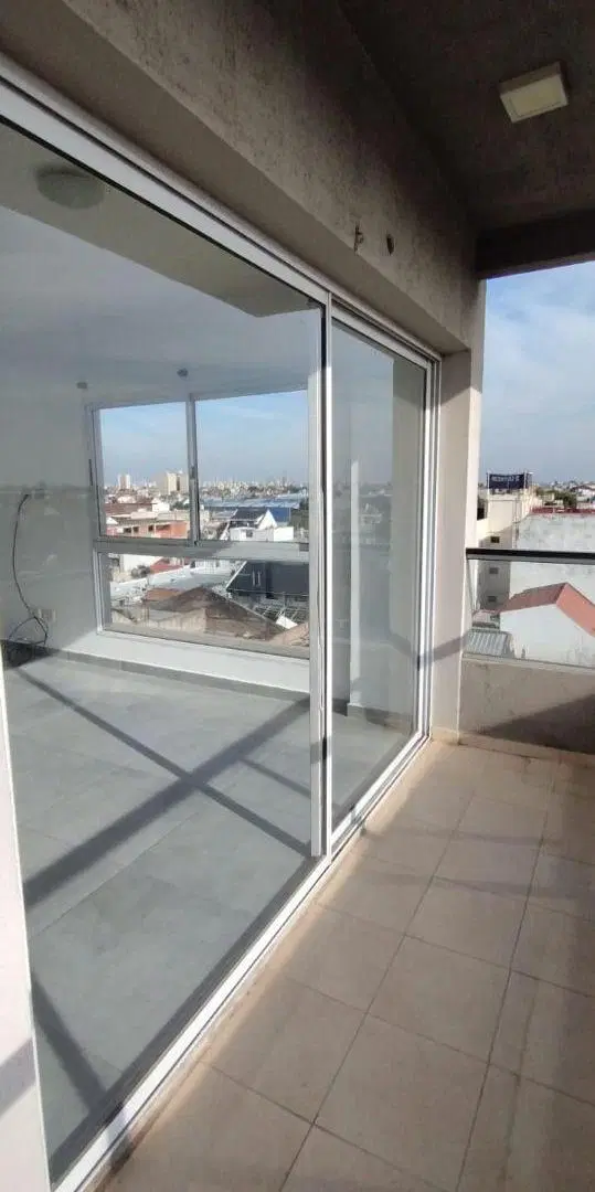 Monoambiente con balcon. Excelente ubicación 4