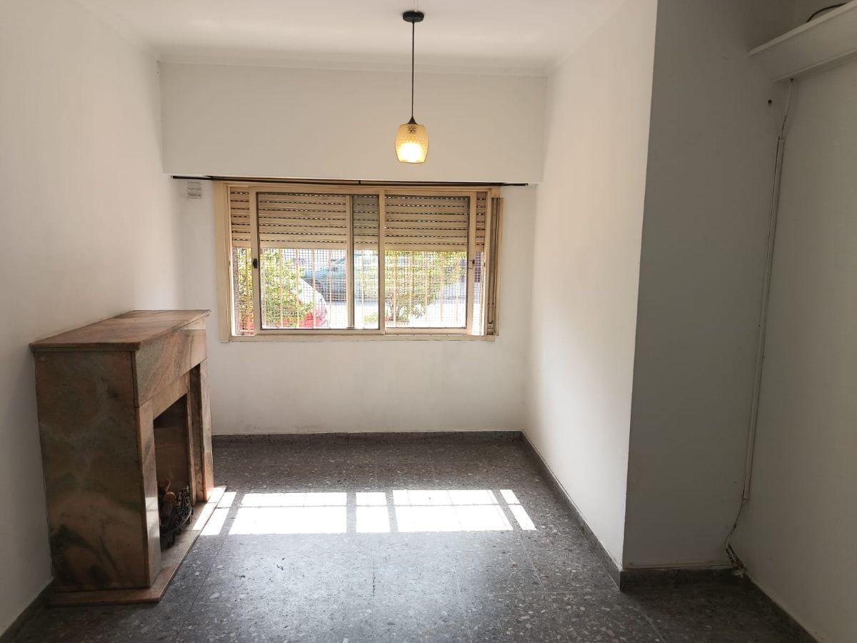 Foto de Departamento planta baja frente 3 ambientes con patio, imagen 1