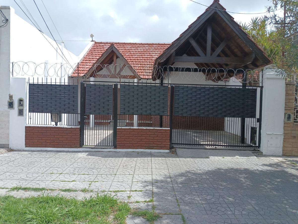 Foto de Excelente Casa con gge y parque, imagen 1