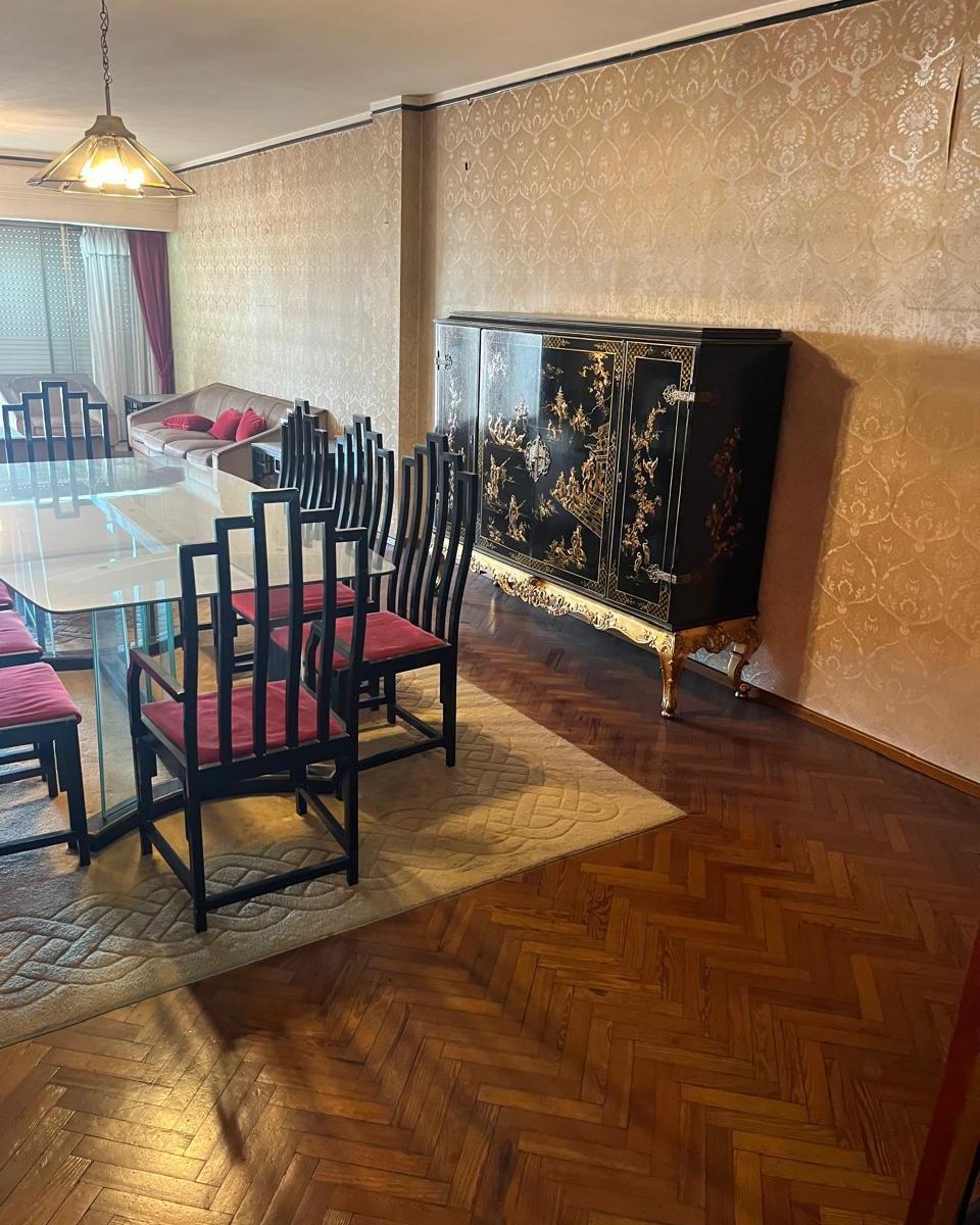 Vendo Departamento de 4 Dorm.. España y Pellegrini. 3