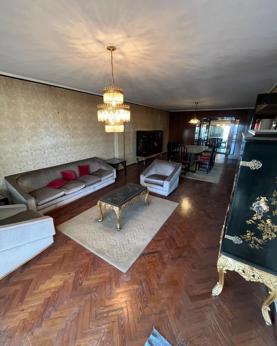 Vendo Departamento de 4 Dorm.. España y Pellegrini. 1