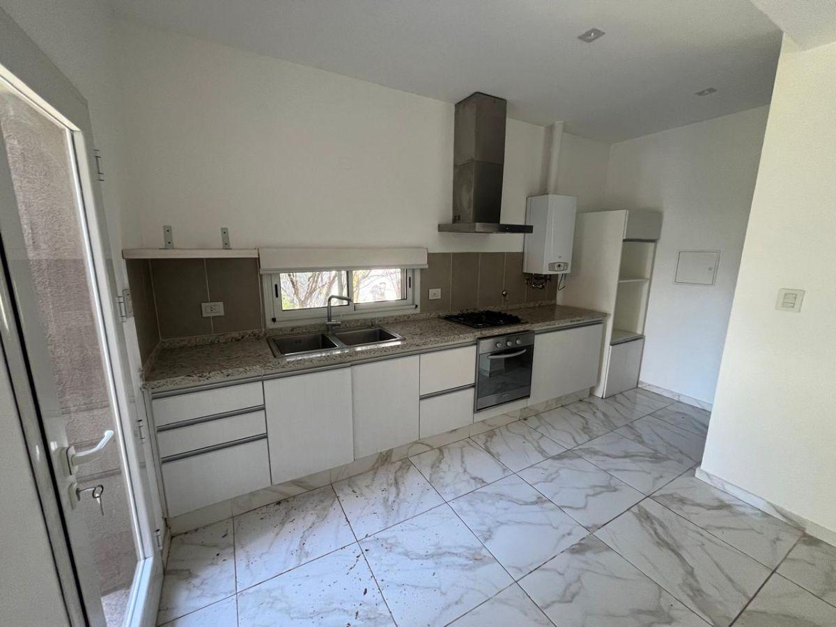 Foto de Se vende casa en Barrio San Sebastían, Funes., imagen 5