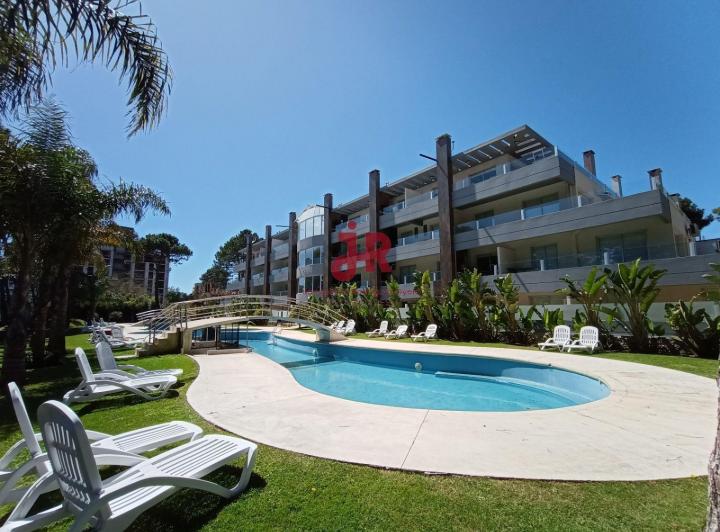 CODIGO 303 – DEPARTAMENTO TEMPORARIO – PINAMAR – PILETA – COCHERA – PARRILLA 2
