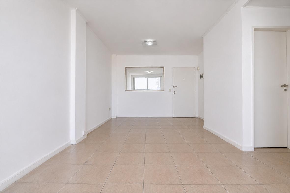 Foto de Dueña Directa: 3 Amb + Cochera. Súper Luminoso y Vista Abierta. Centro, imagen 2