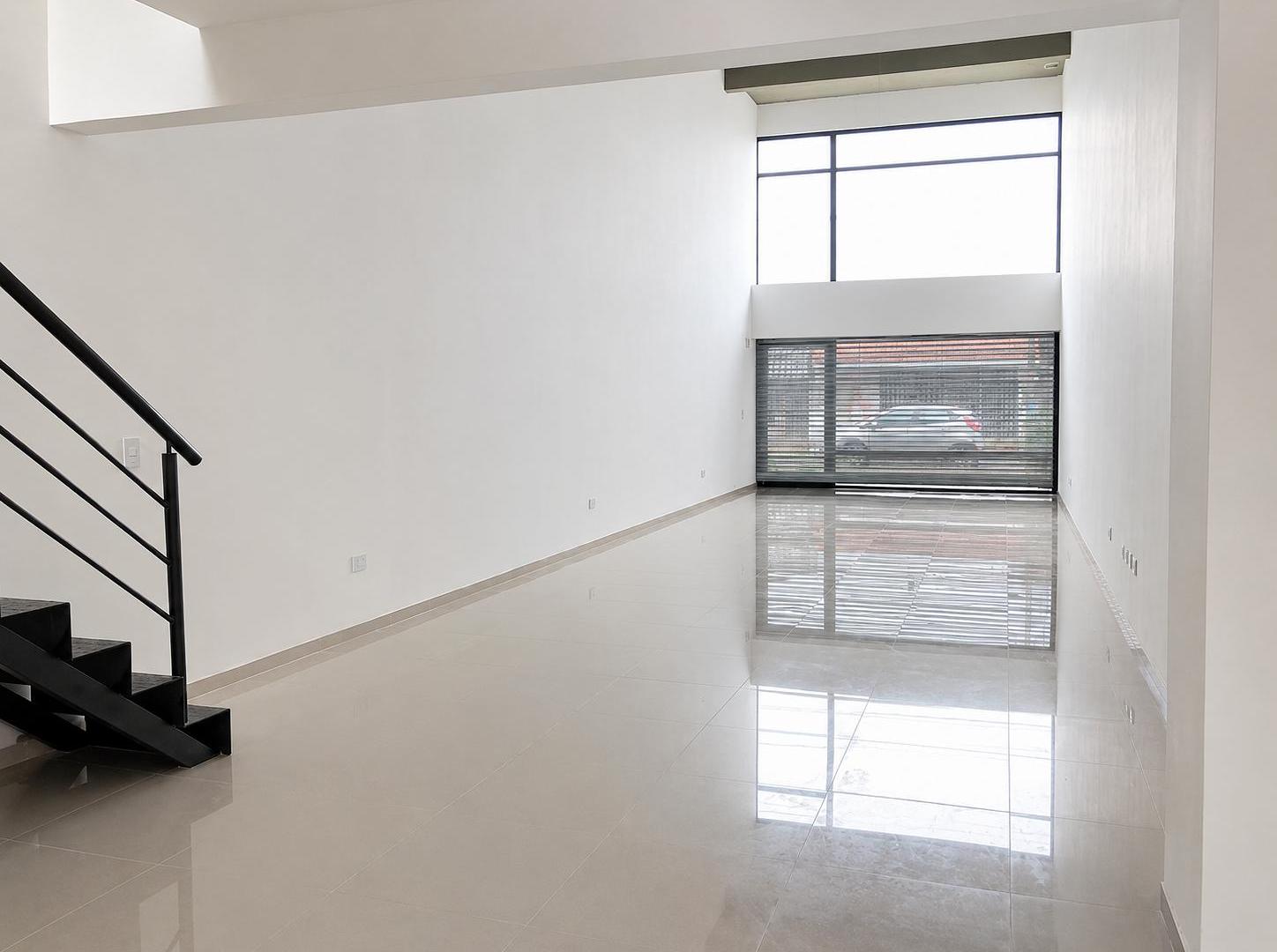 Foto de Local comercial en Alquiler, Castelar Centro, imagen 2