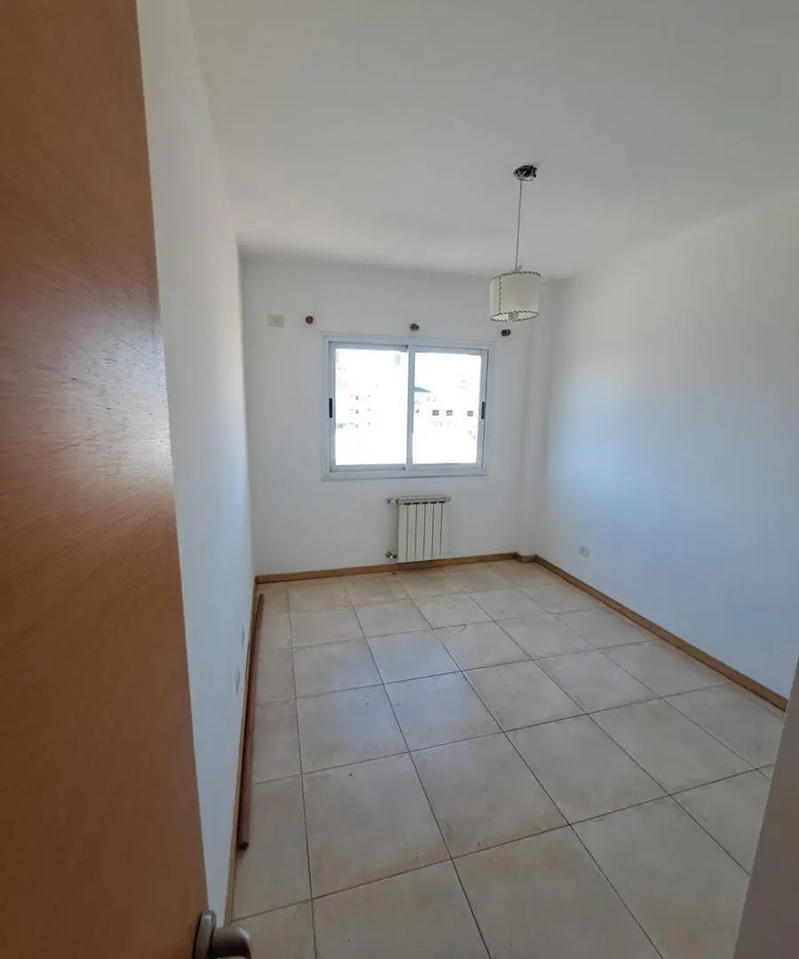 Departamento en VENTA 2 Dorm Cipolletti 3