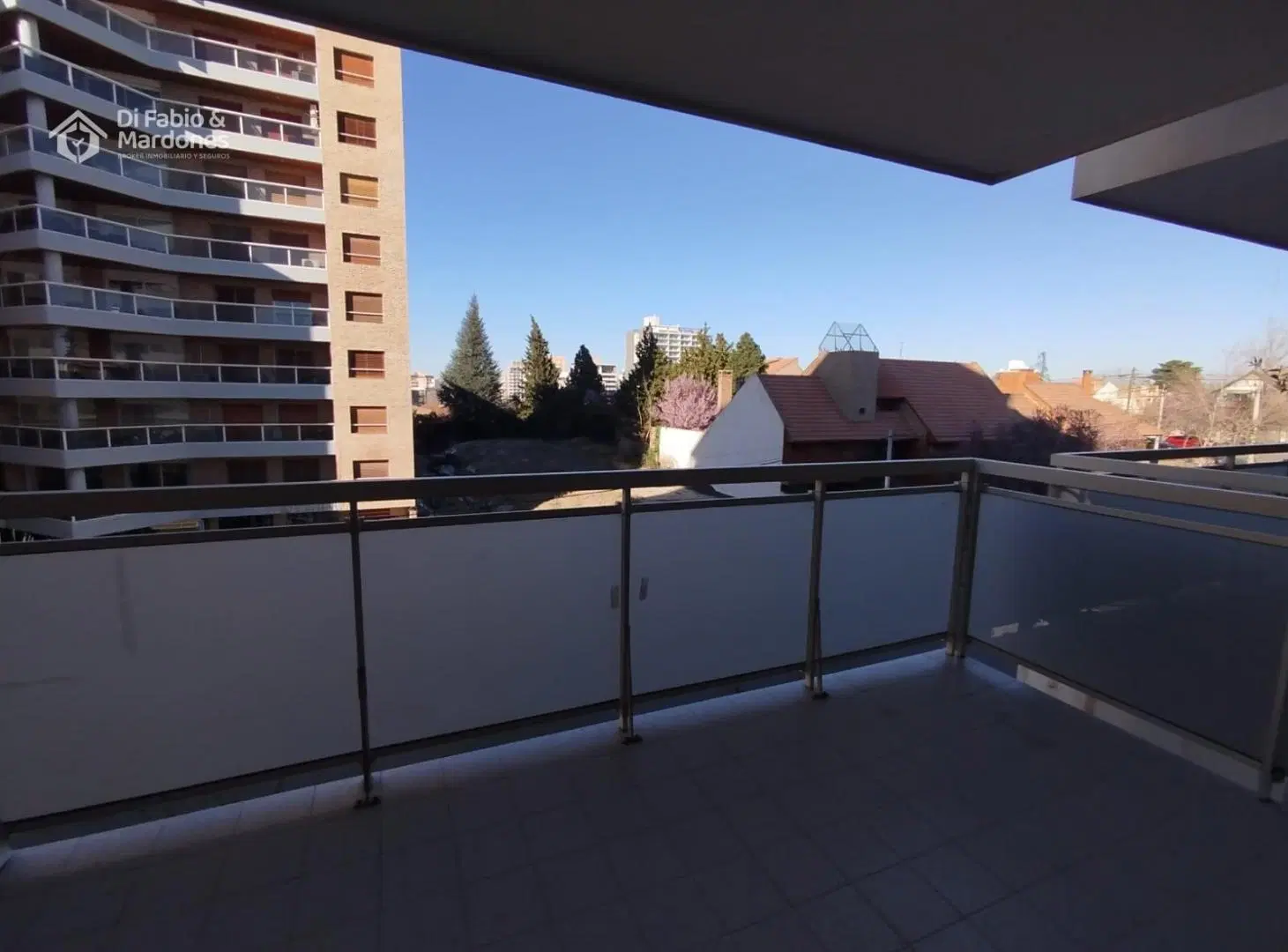 Gran Semi piso en centro Altos ! 5