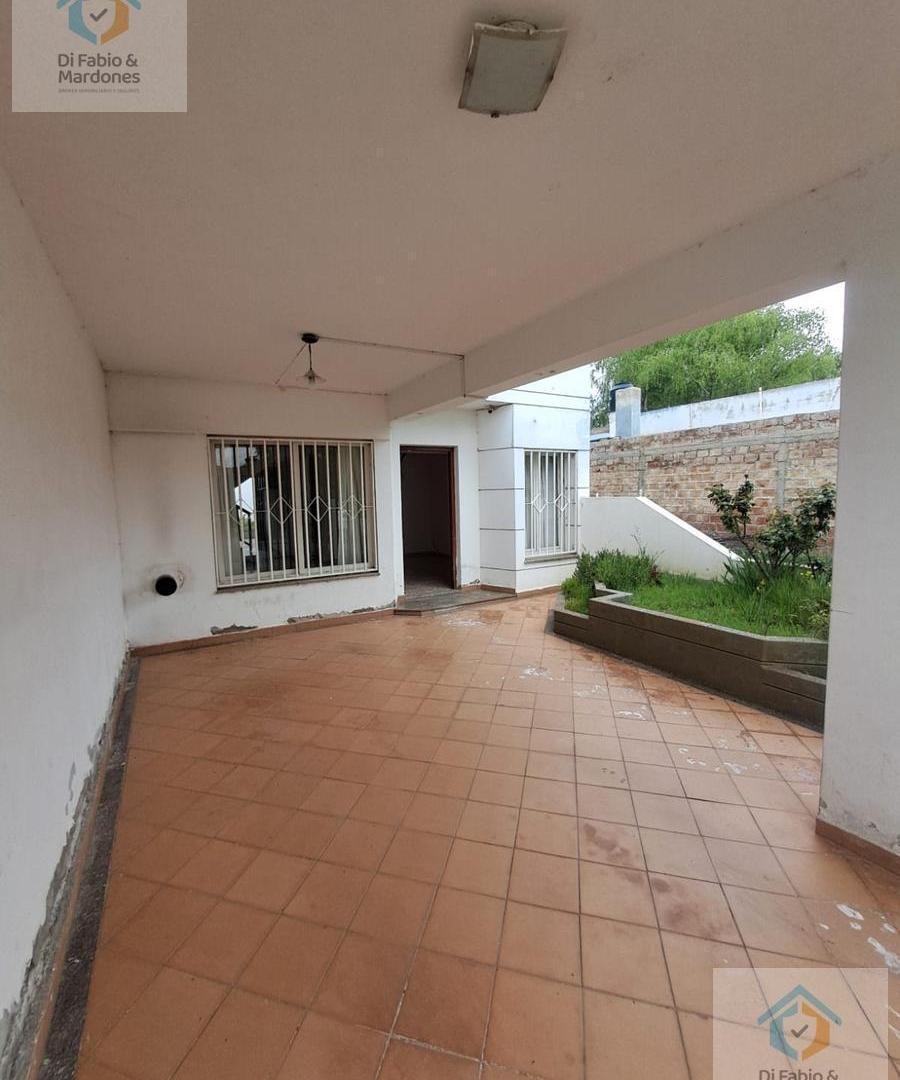 Foto de VENTA Duplex y terreno Barrio Belgrano, imagen 2