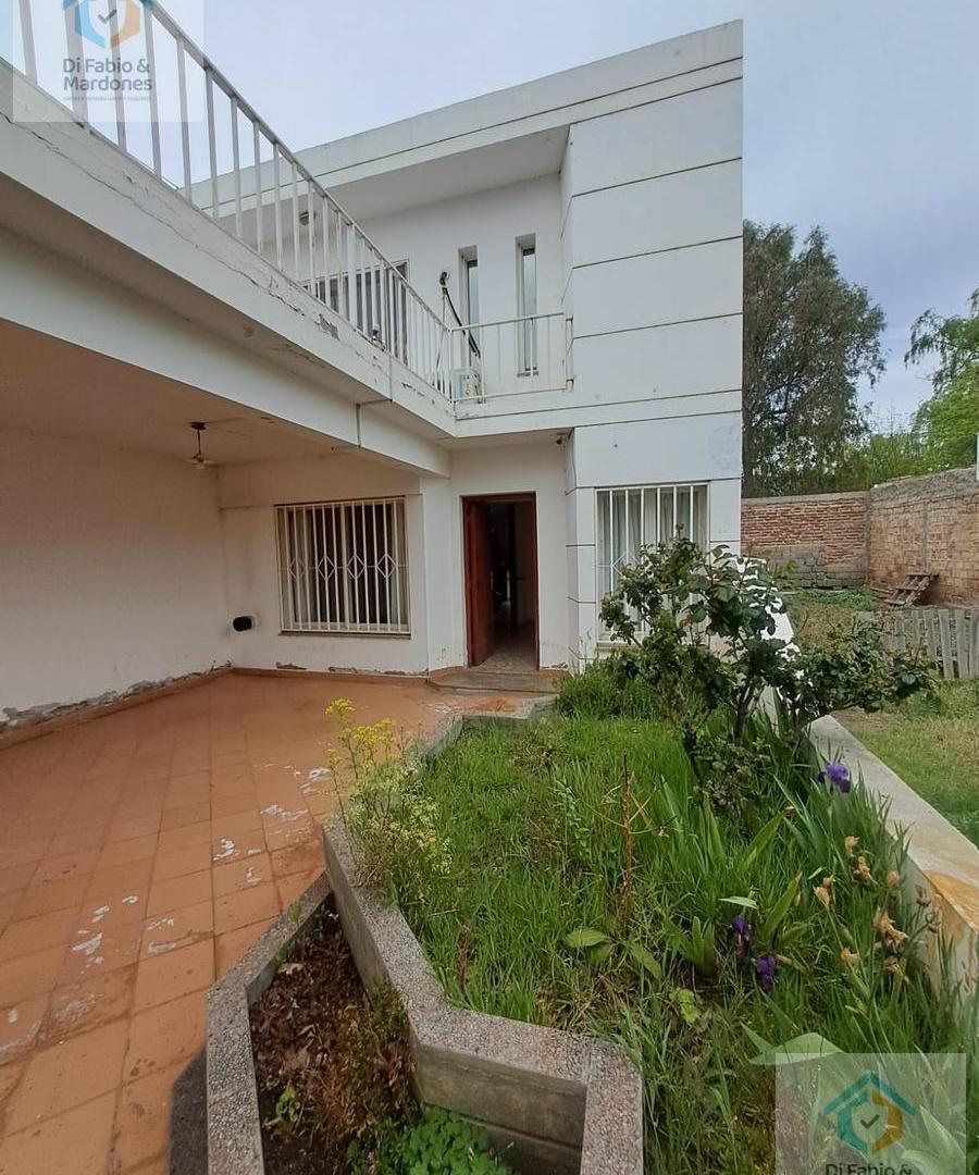 Foto de VENTA Duplex y terreno Barrio Belgrano, imagen 1