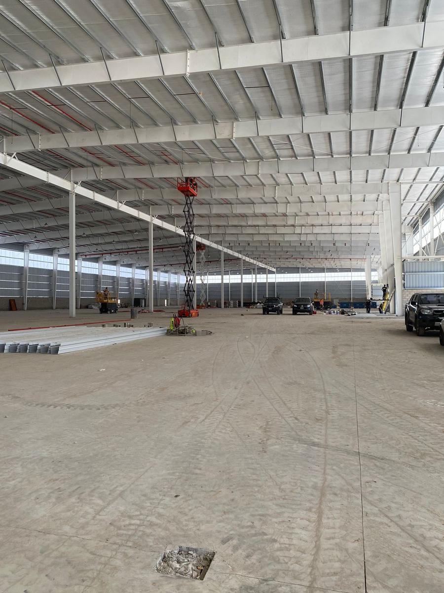 Nave Industrial a Estrenar en Garin Dentro de Predio Cerrado 3
