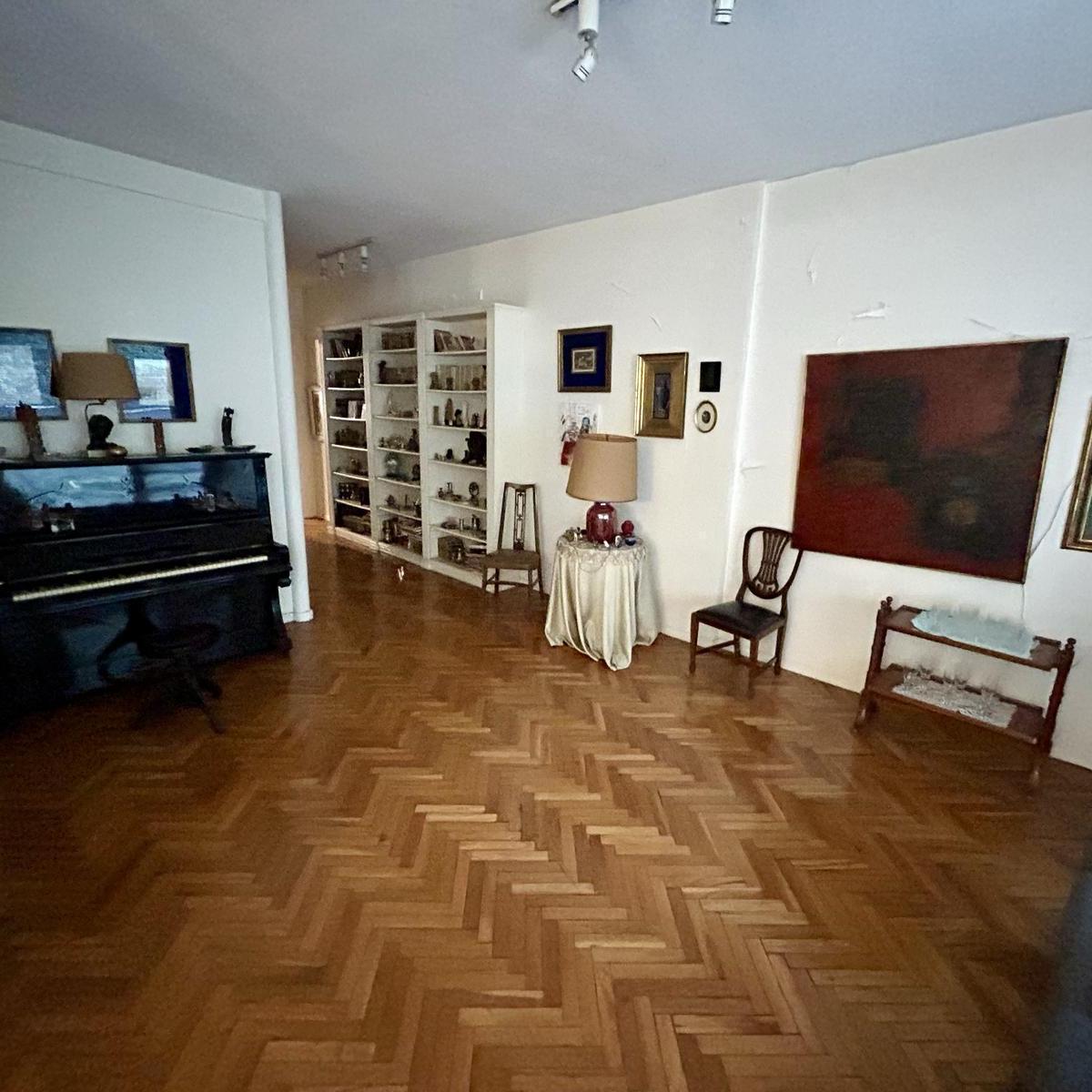 Venta Departamento 5 Ambientes en Belgrano con Cochera 2