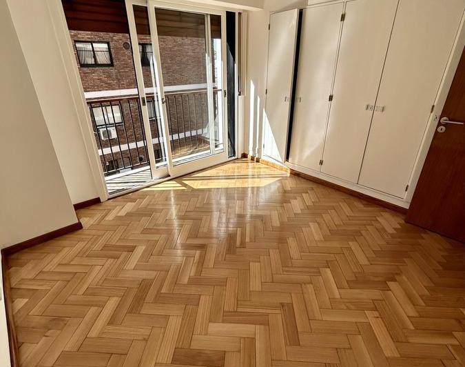 Piso en torre de categoría - Belgrano 5