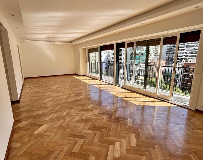 Piso en torre de categoría - Belgrano 4
