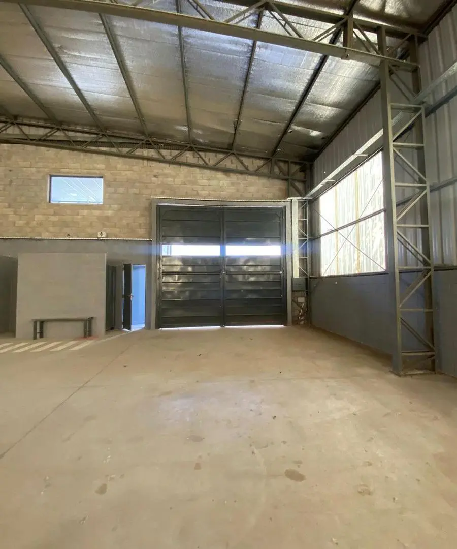 Alquiler de depósito en Polo industrial Ezeiza de 1.300m2 5