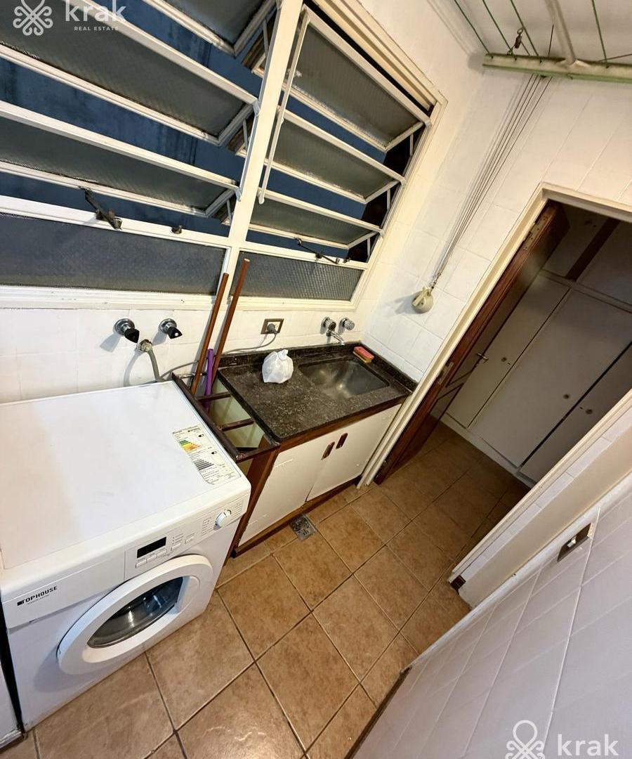Departamento de categoria en el barrio de Recoleta al frente, buena vista, dependencia de servicio