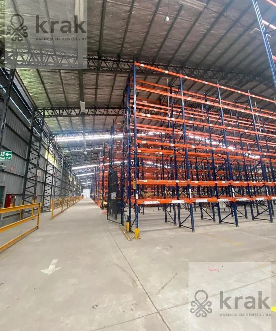 Depósito en Garin en alquiler. Predio privado de 17.000 m2 1
