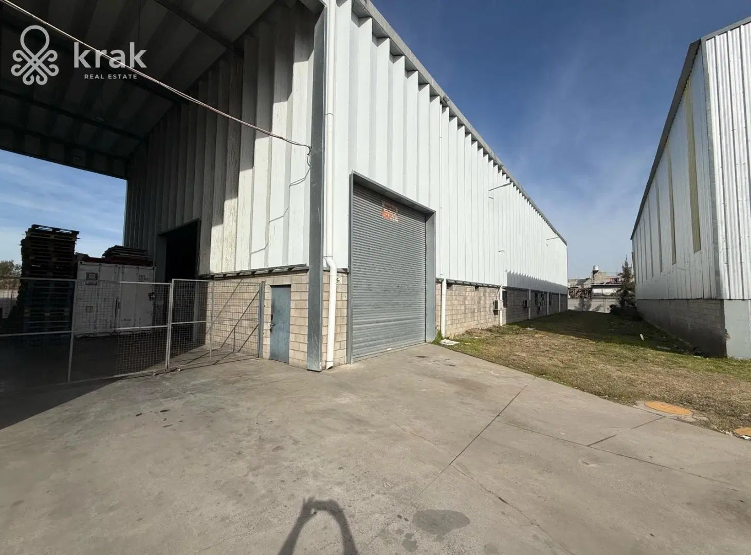 Depósito en alquiler de 1000 m2 con oficina en Parque Industrial EBAPI San Martin 4