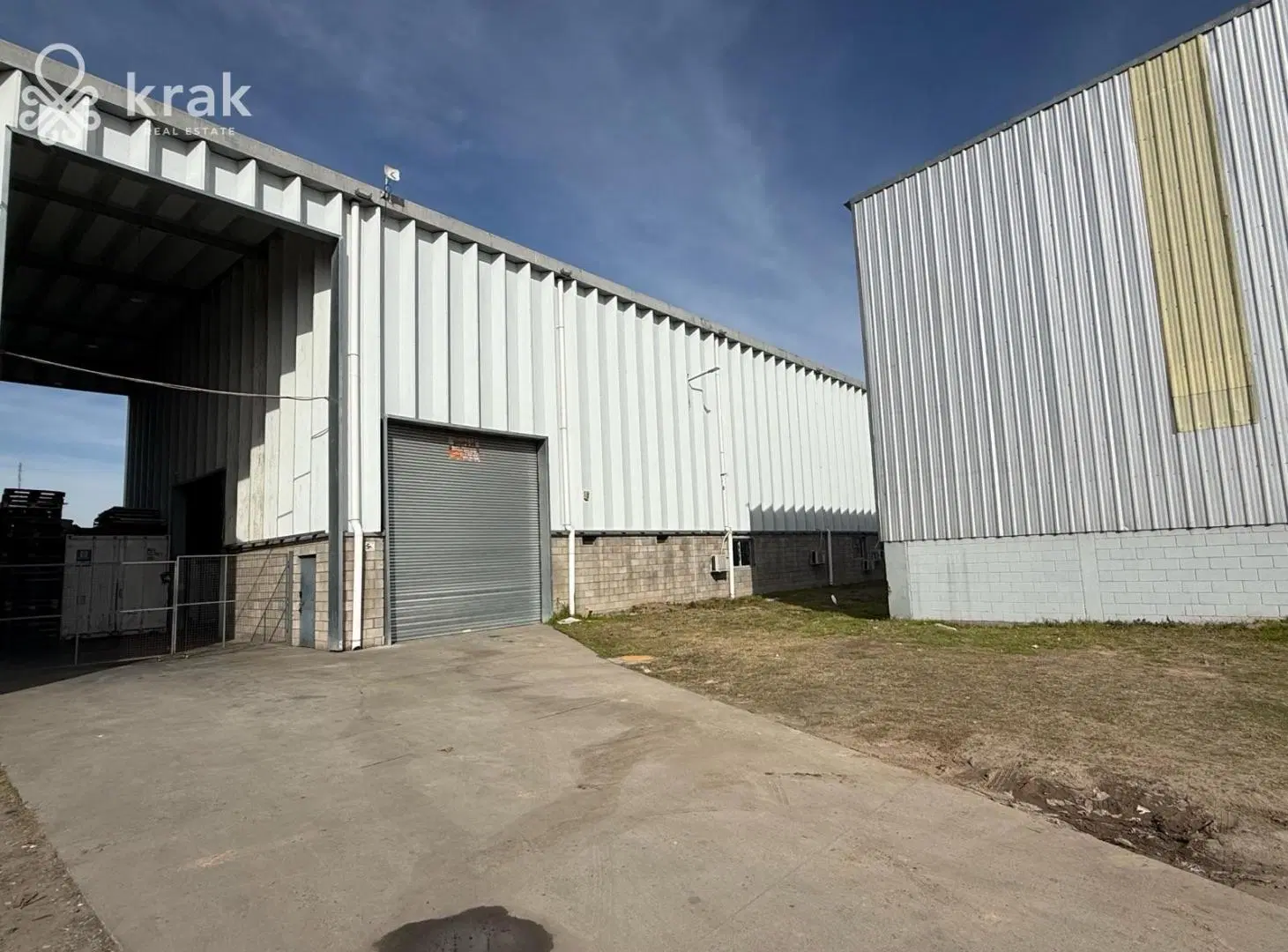 Depósito en alquiler de 1000 m2 con oficina en Parque Industrial EBAPI San Martin 8