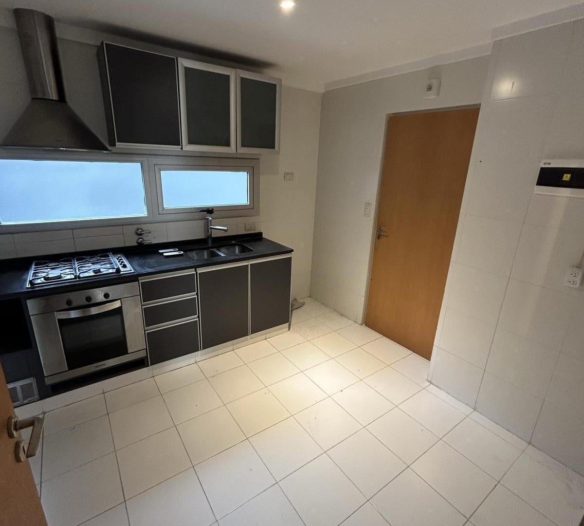 Foto de Departamento en Belgrano Chico, Alquiler moderno y ubicación premium, imagen 2