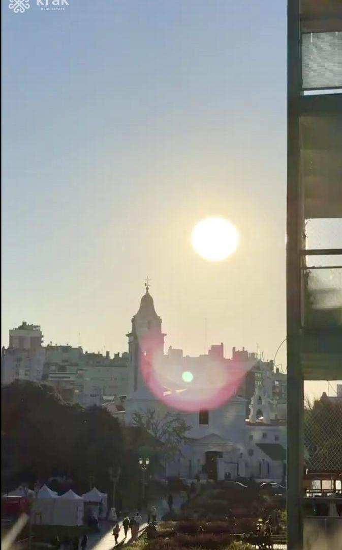 Foto de Piso de categoria en Recoleta al frente, buena vista, 3/4 amb con, imagen 4