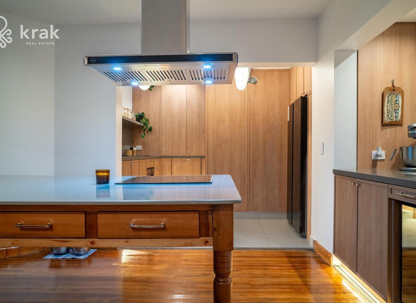 Foto de Venta departamento 3 ambientes de lujo con patio en Retiro, imagen 2